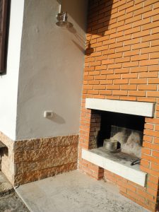 vorderer Garten: Grillstelle