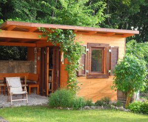 vorderer Garten: Schuppen
