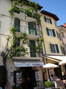 Lazise, auf dem Weg zur Uferpromenade