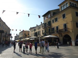 Lazise (Zentrum), 3 km entfernt