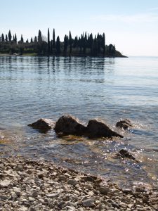 Baia delle Sirene, Blick auf San Vigilio